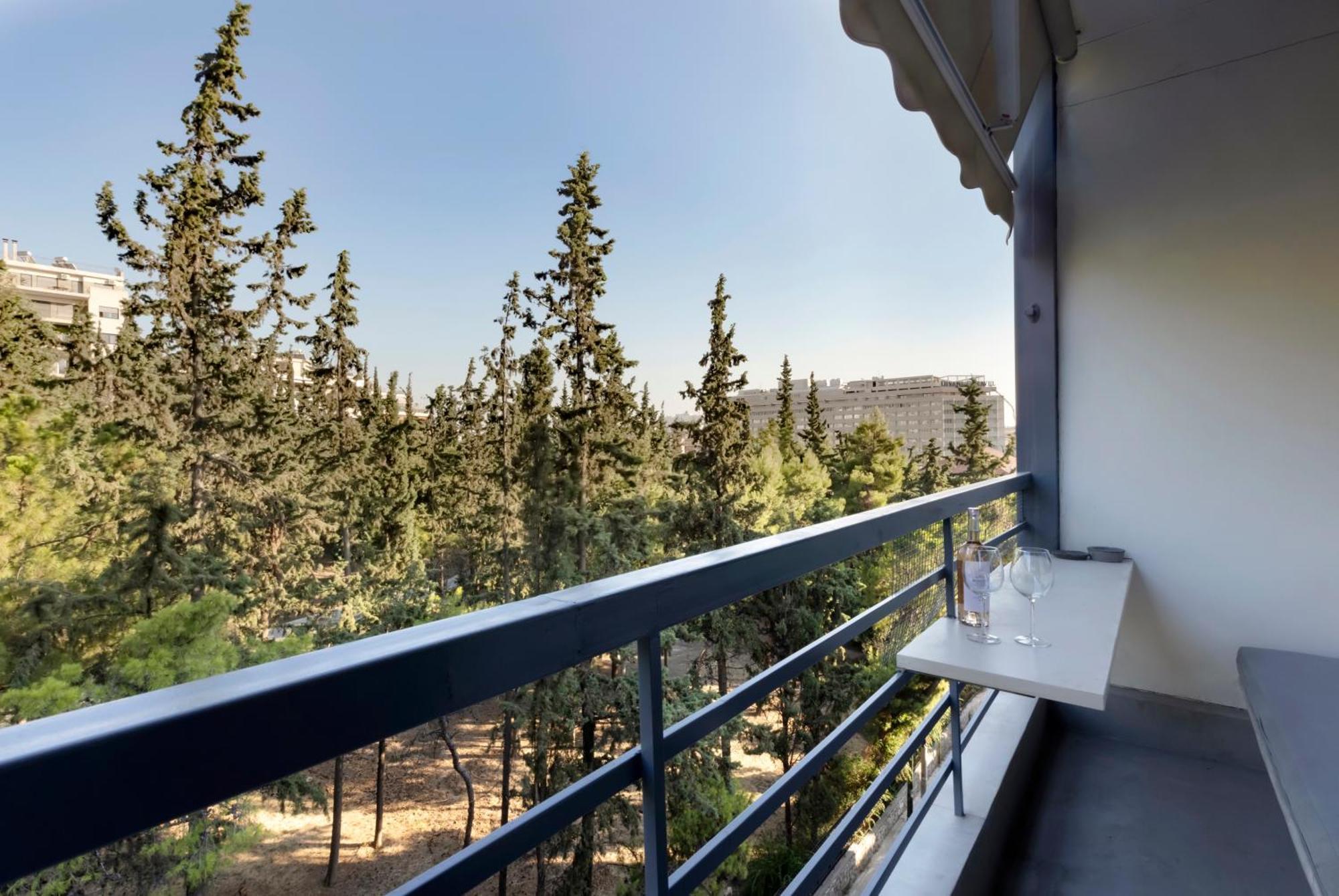 Elegant, Chic, Hip 2 Bedroom W/ Forest View In Athens! Buitenkant foto